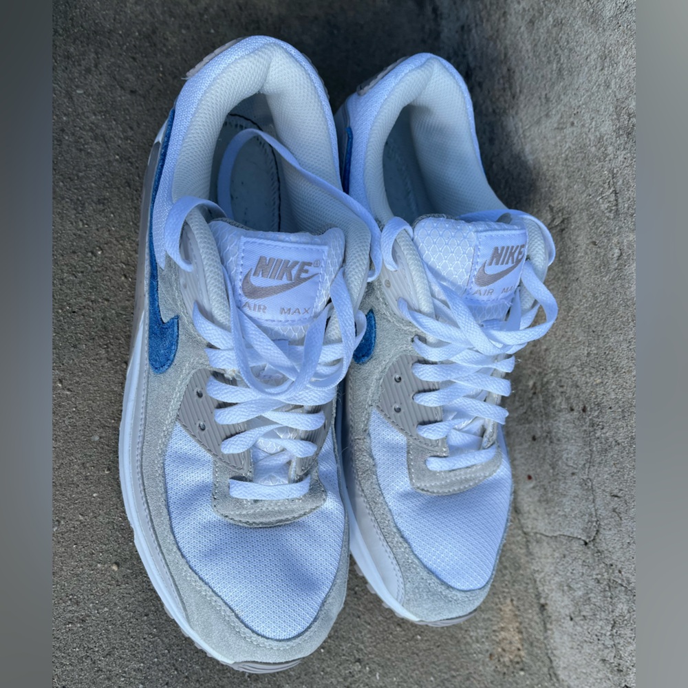 Nike Air Max 90 White and Gray and Blue Sneaker - Picture 5 of 9
